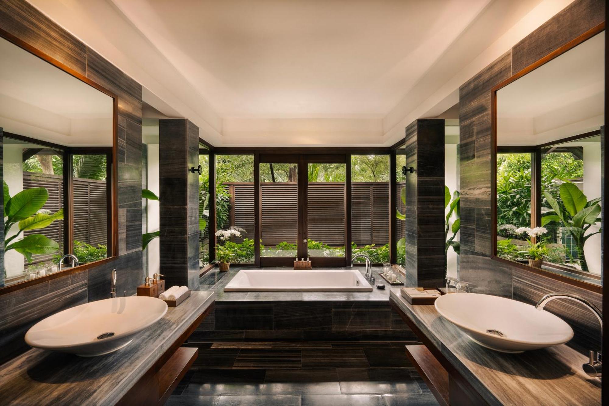 Resort The Anam 5*